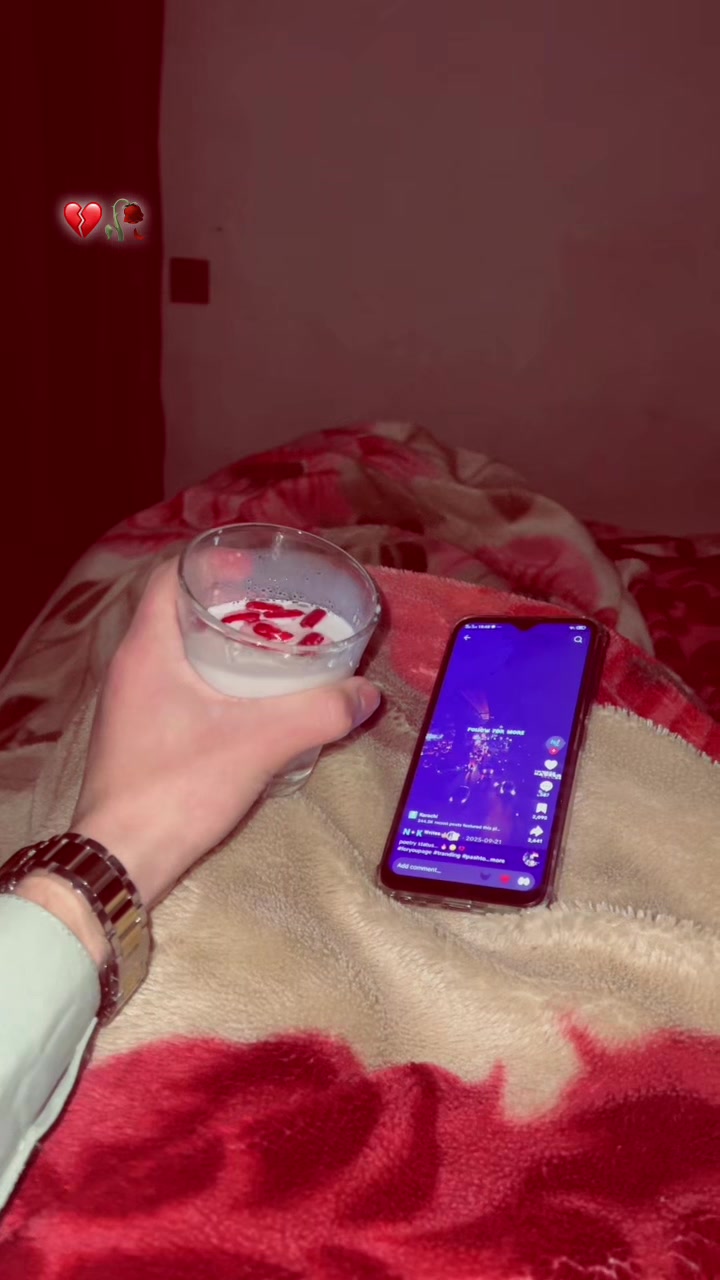 @𝕔 𝕙 𝕖 𝕣 𝕣 𝕪 🍒