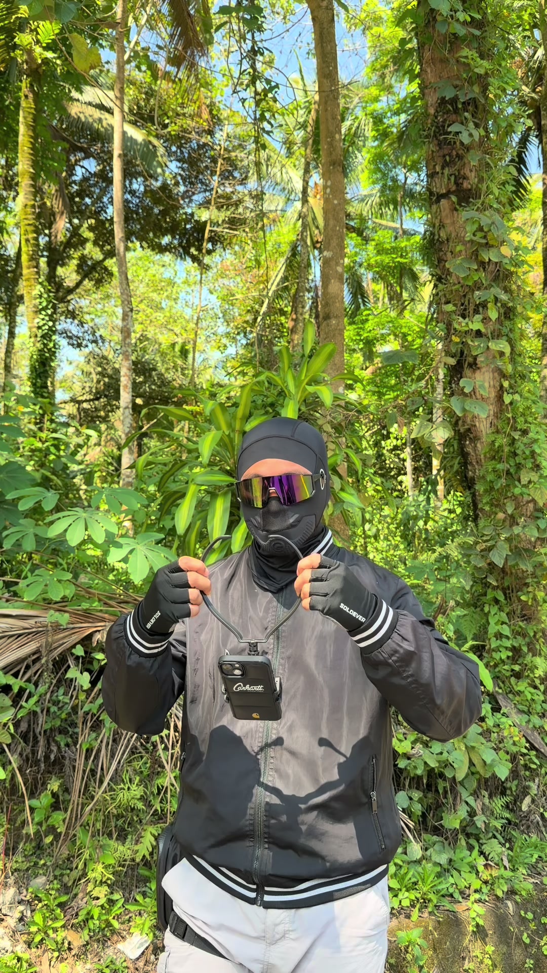 @Bj20