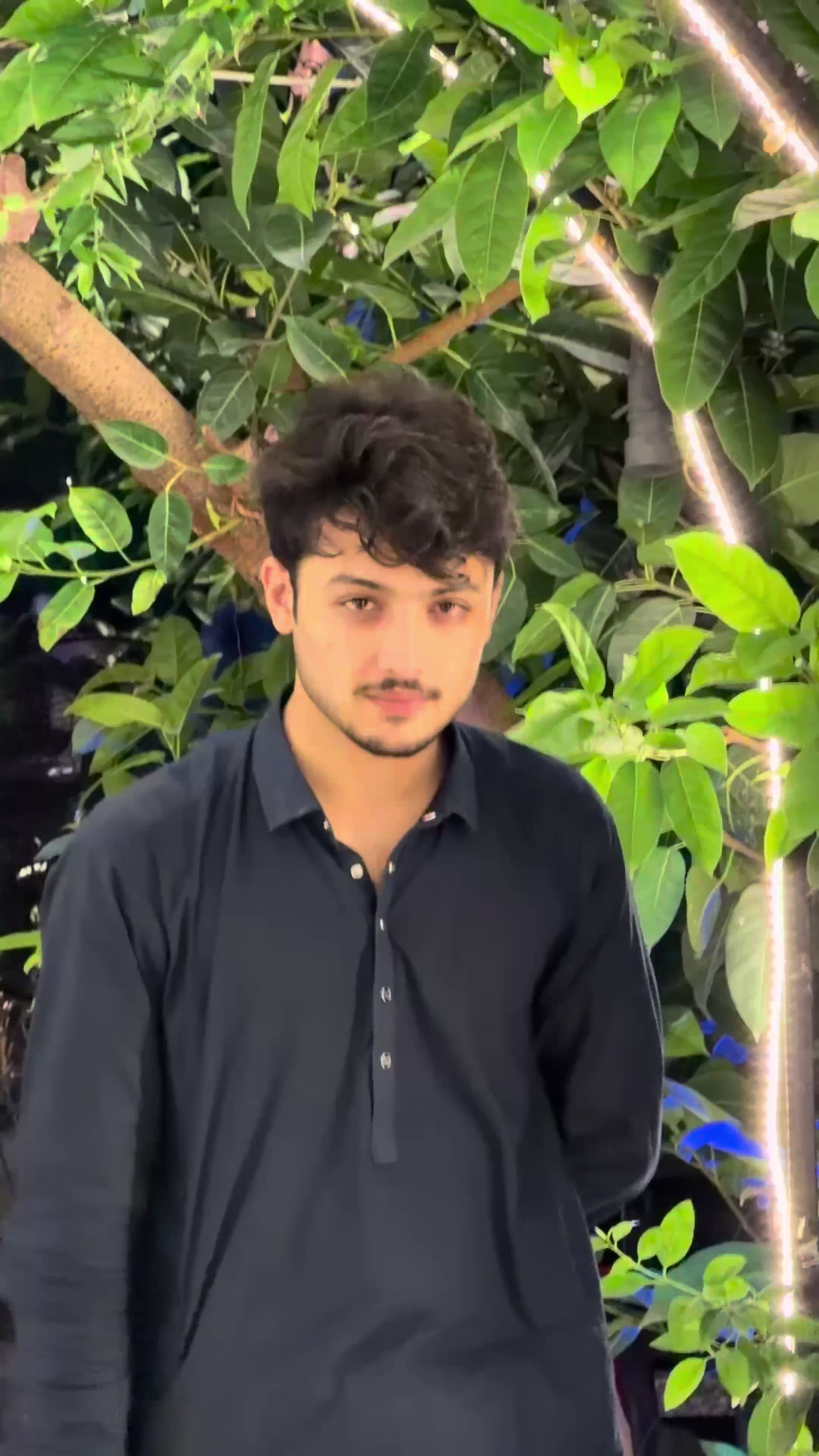 @Hussain_🫀