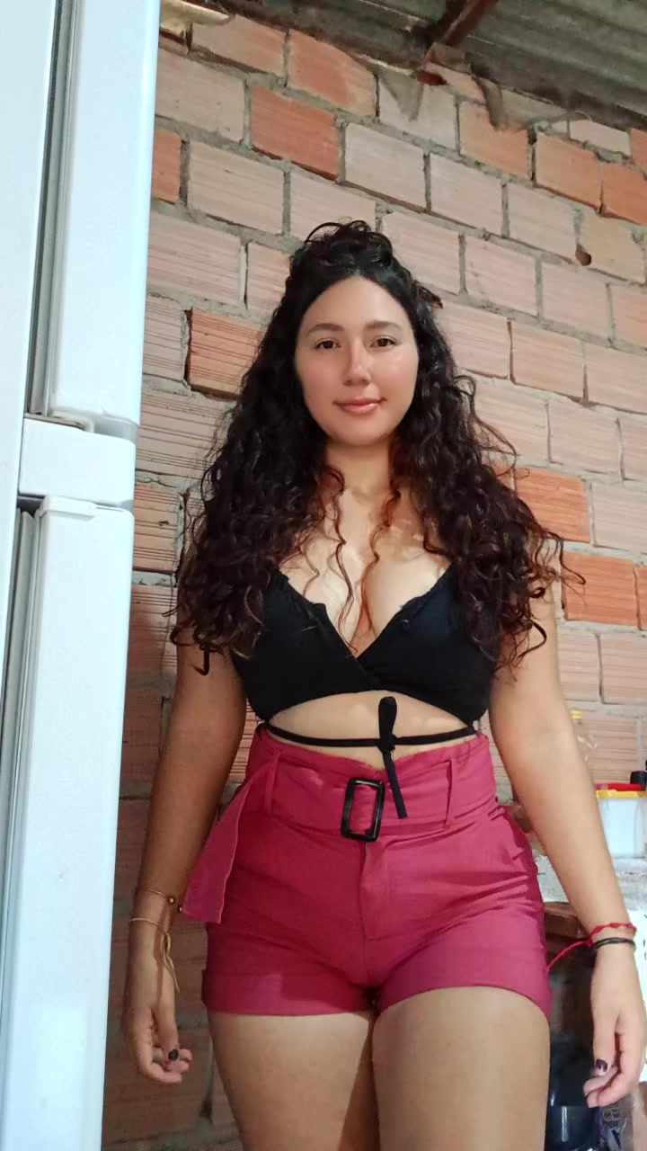 @Annycollares🦋