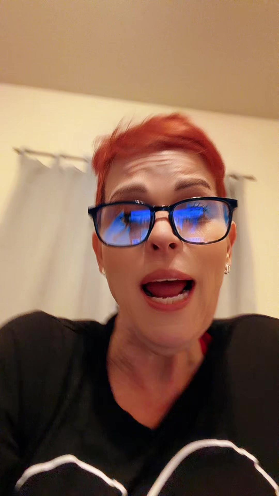 @sassyred214