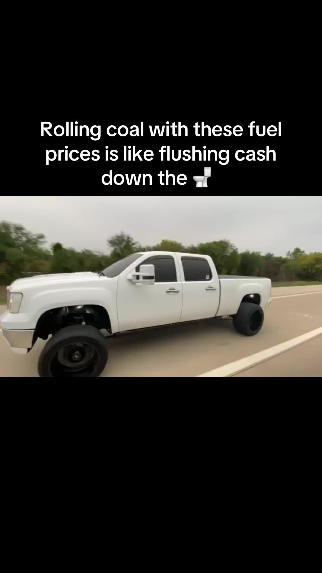 @6.6_white.yacht