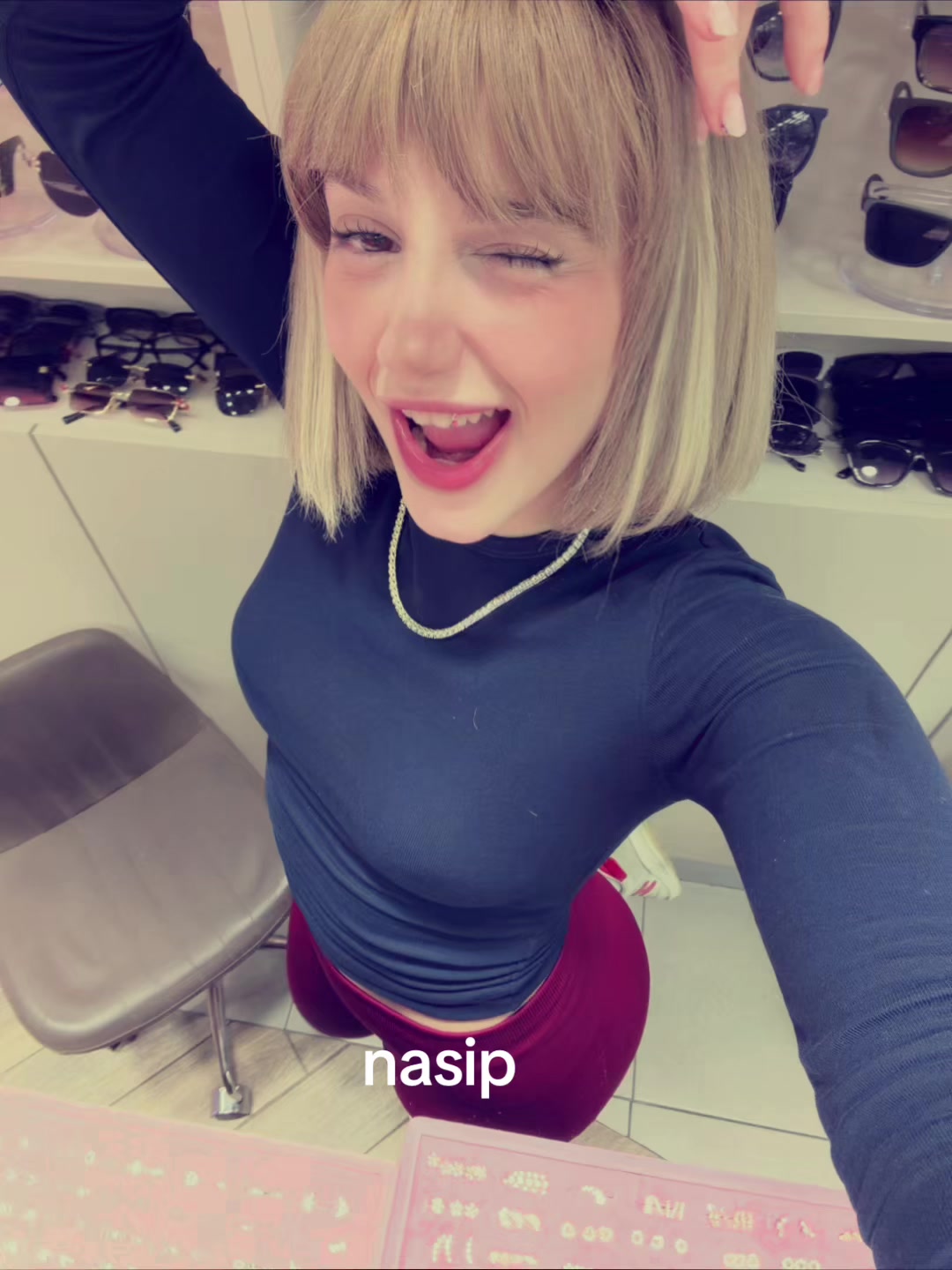 @🤡