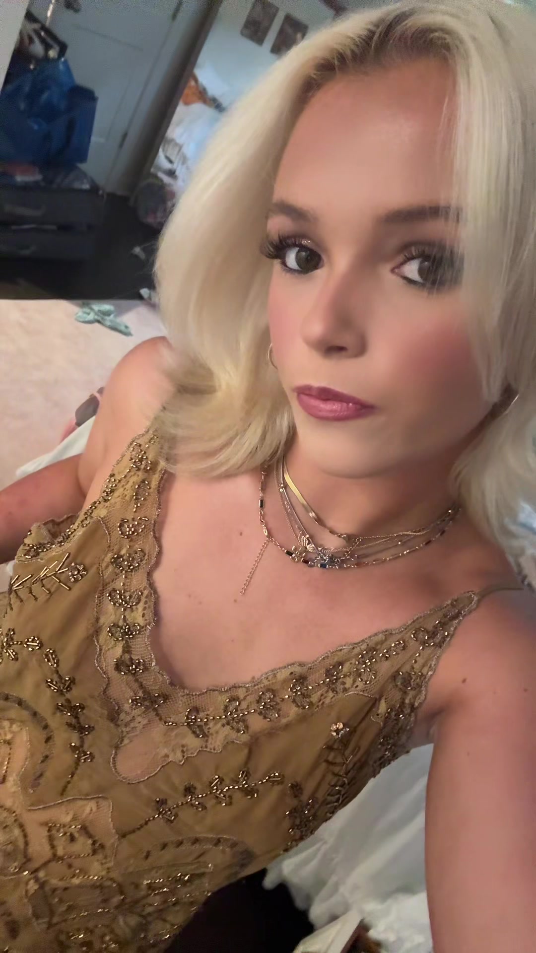 @whitneyagar2