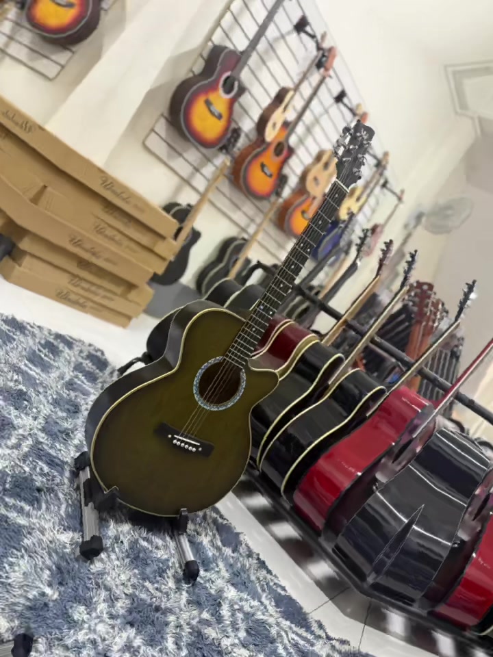 @DaungDaungDin_Guitar Shop