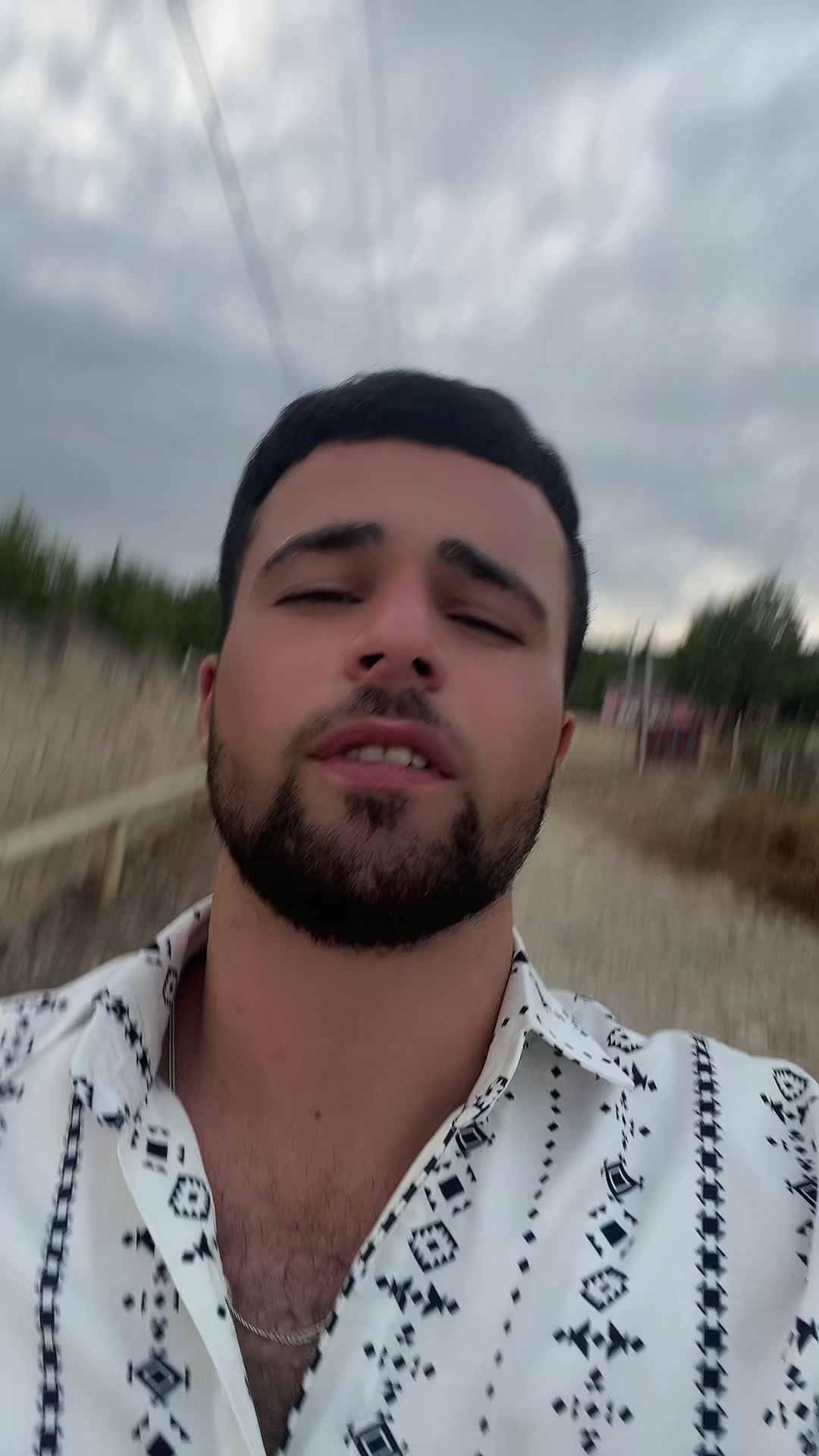 @👀