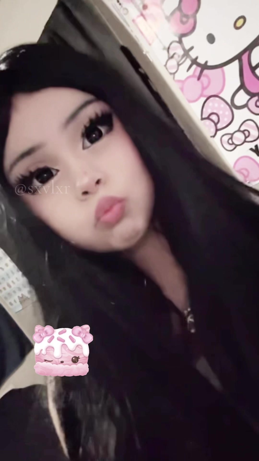 @nicole