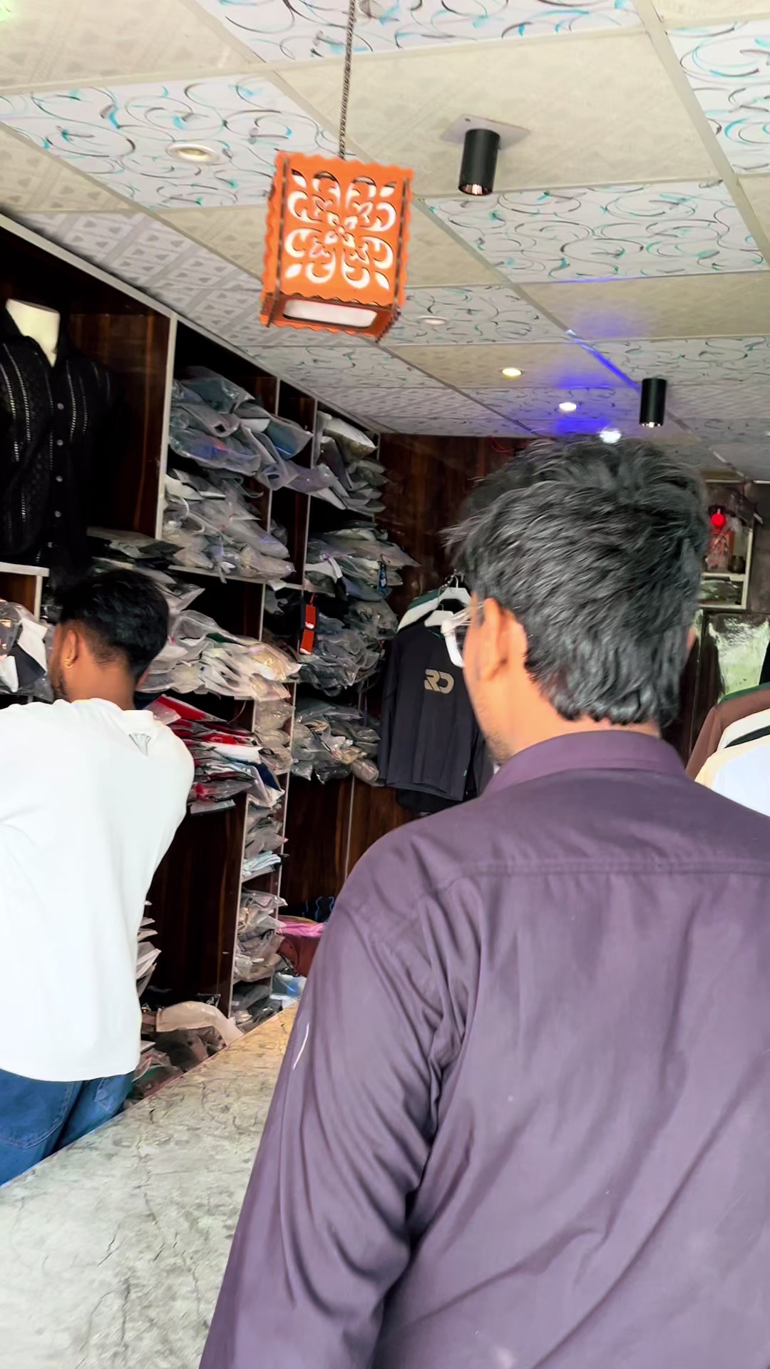 @Shoe Bank And Fashion Hunt