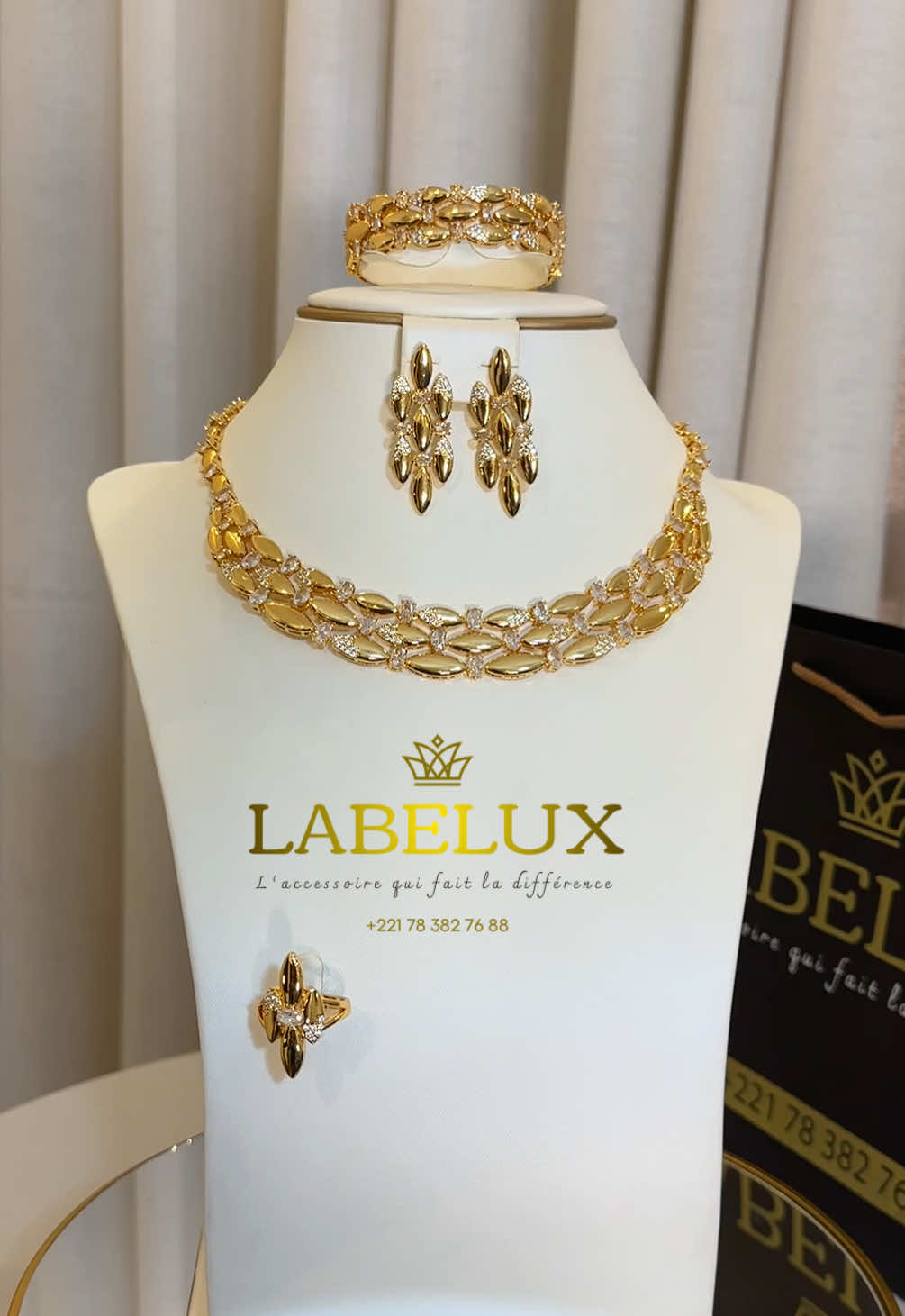 @LABELUX