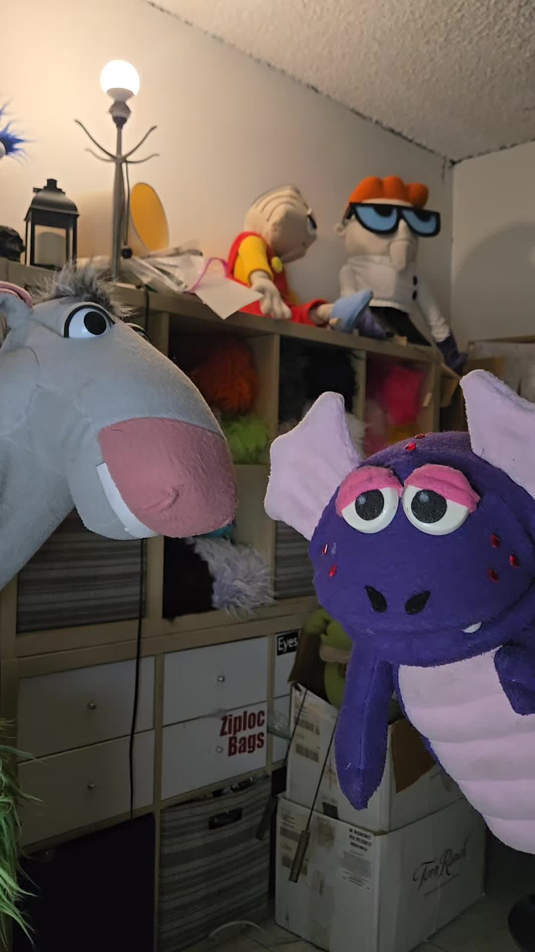 @lvpuppets