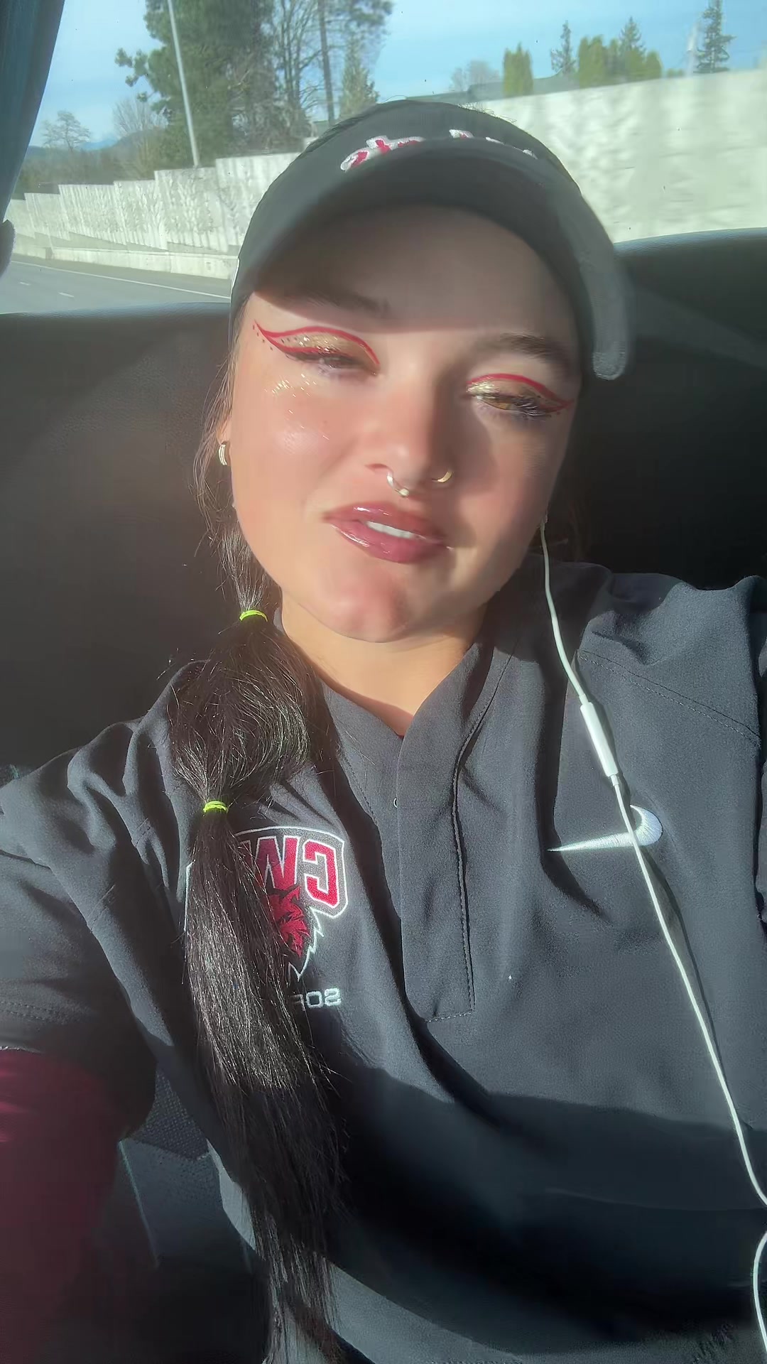@mía