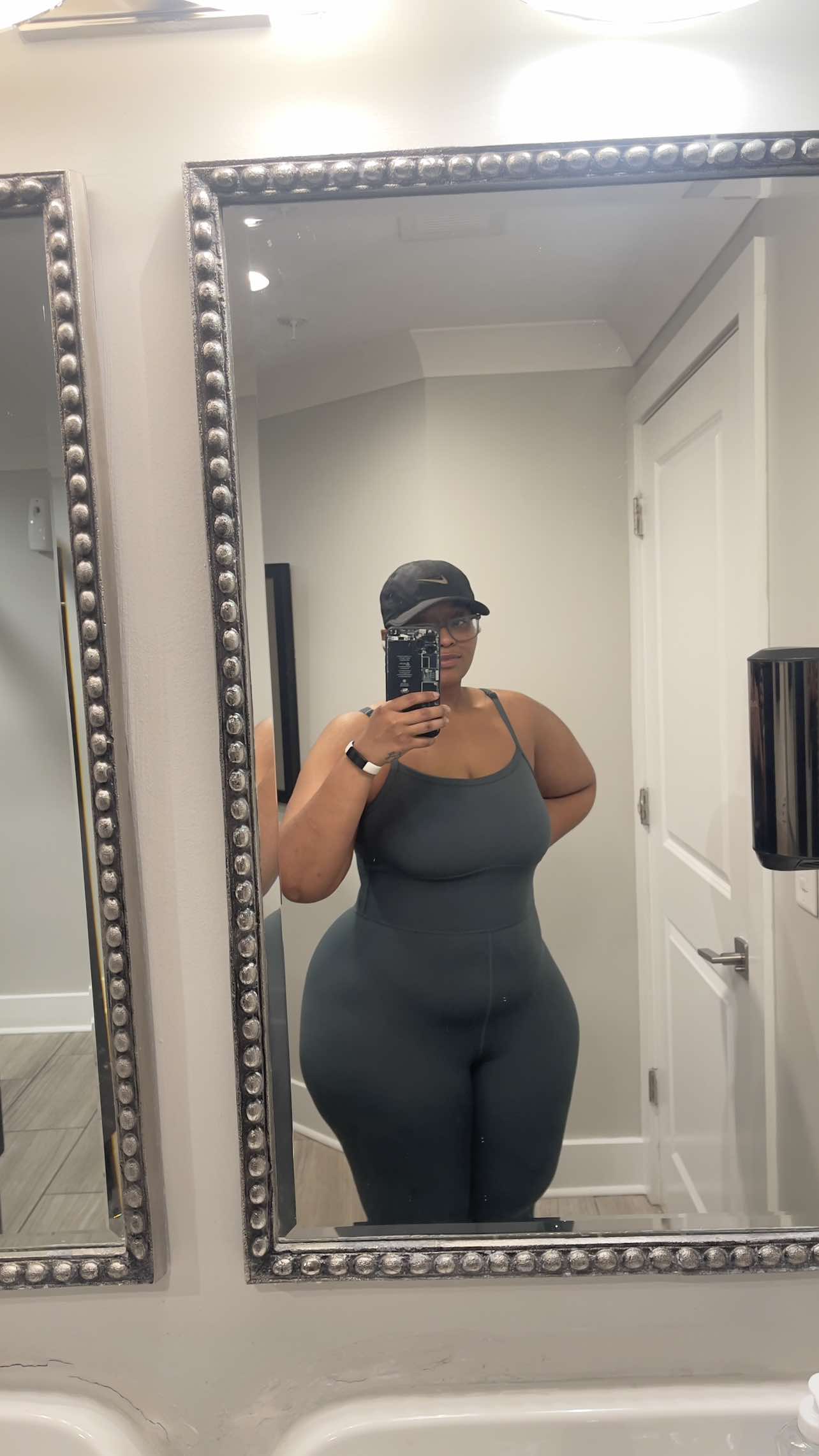 @Lonï