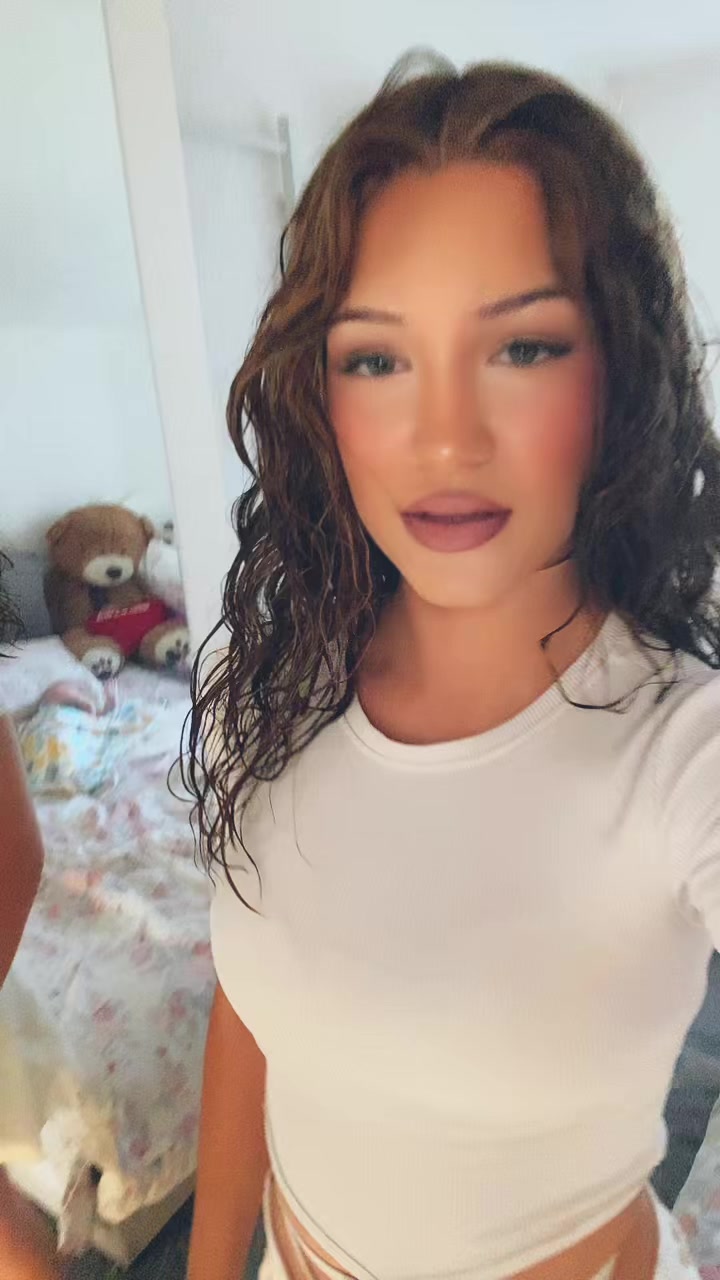 @🦋