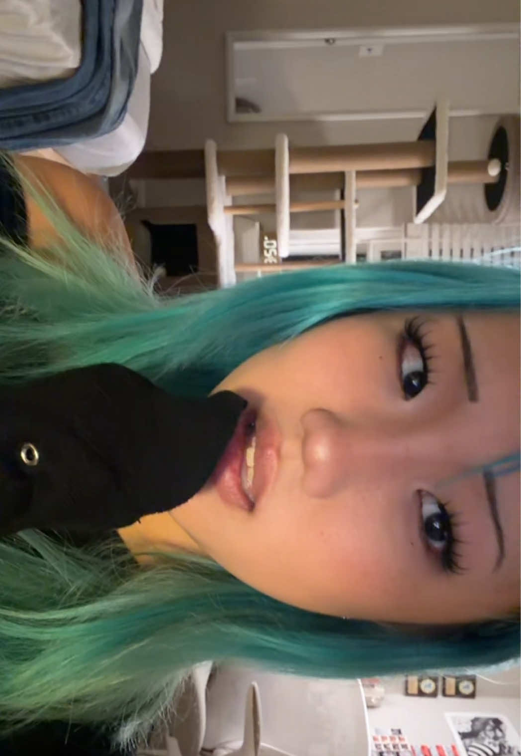 @clitterbomb🪽