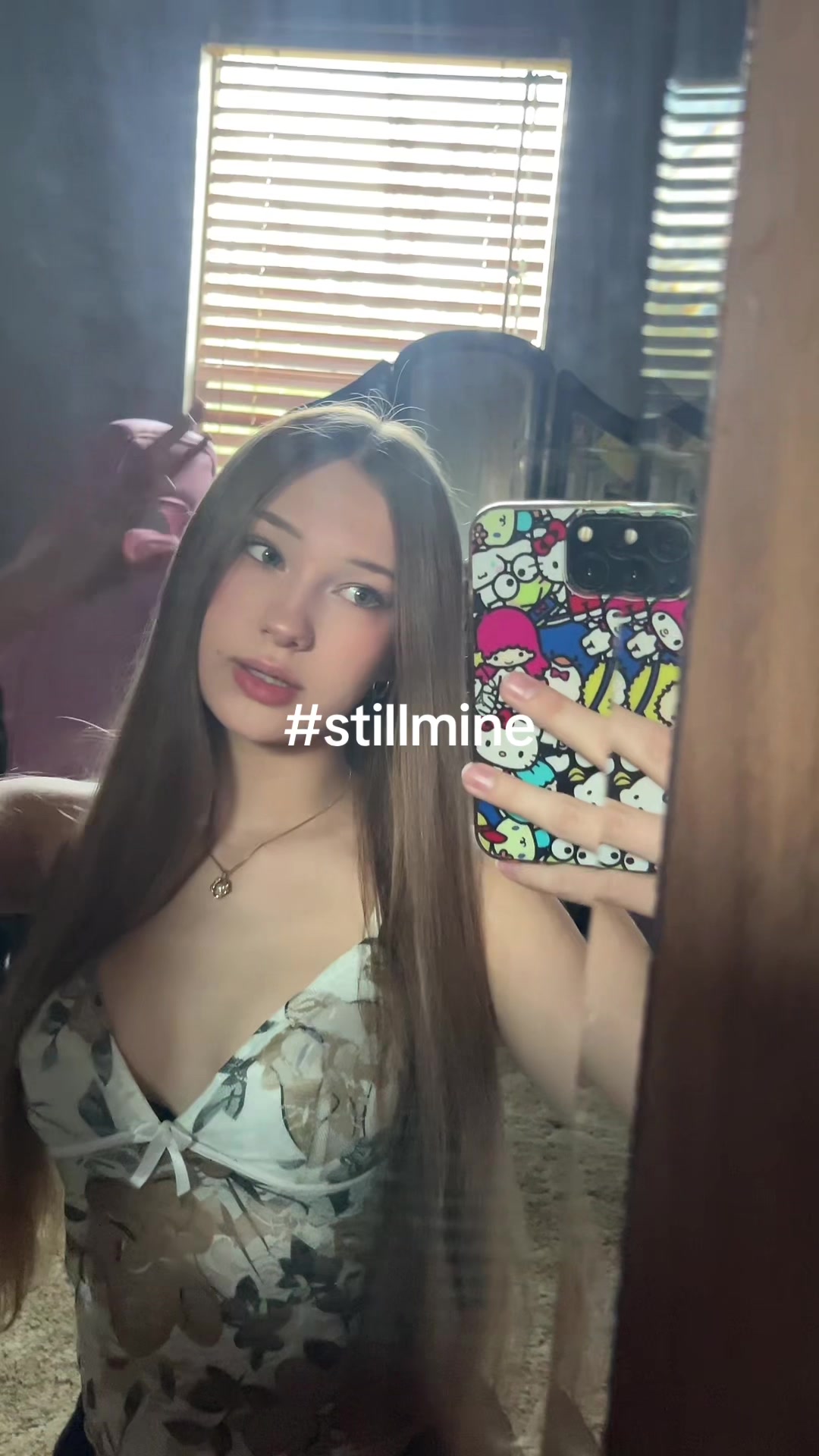 @bella