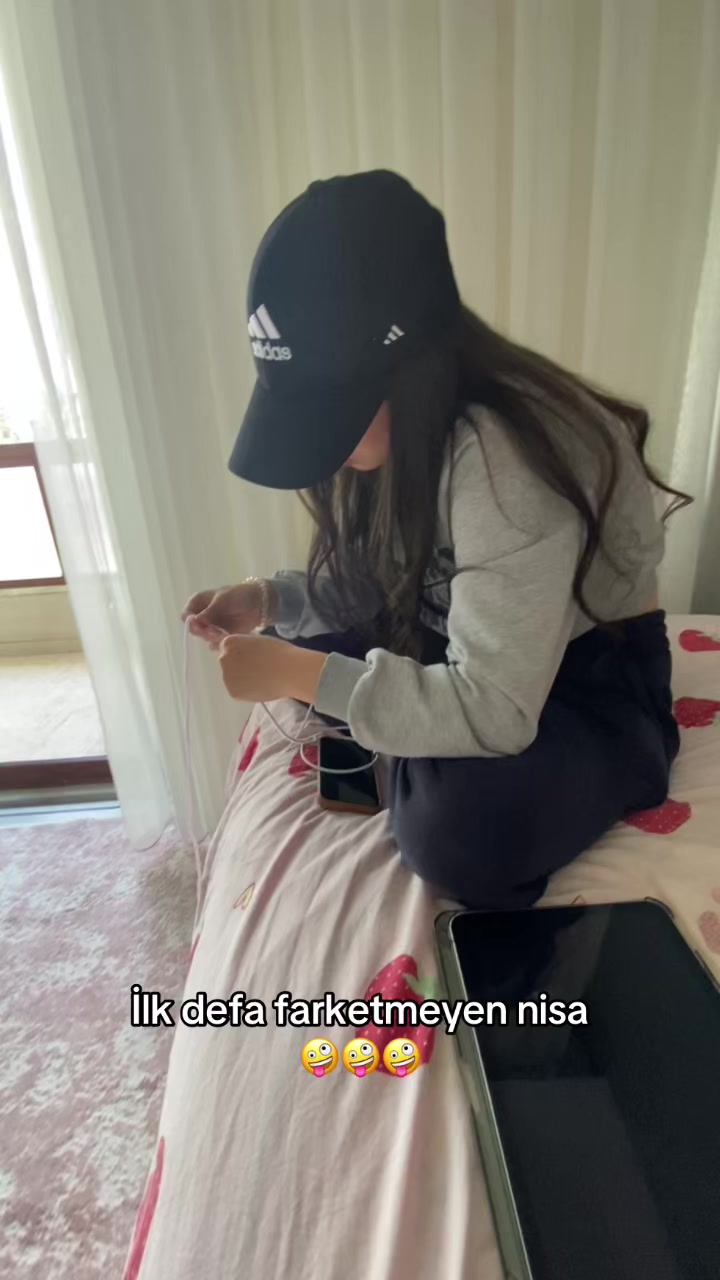 @nisafarkedenekadardevaamm_1
