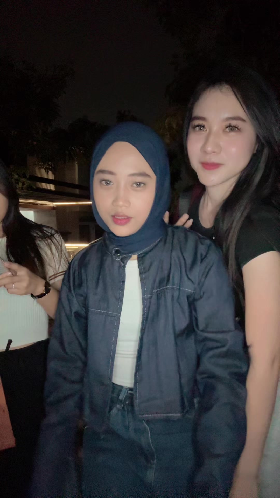 @Dewi