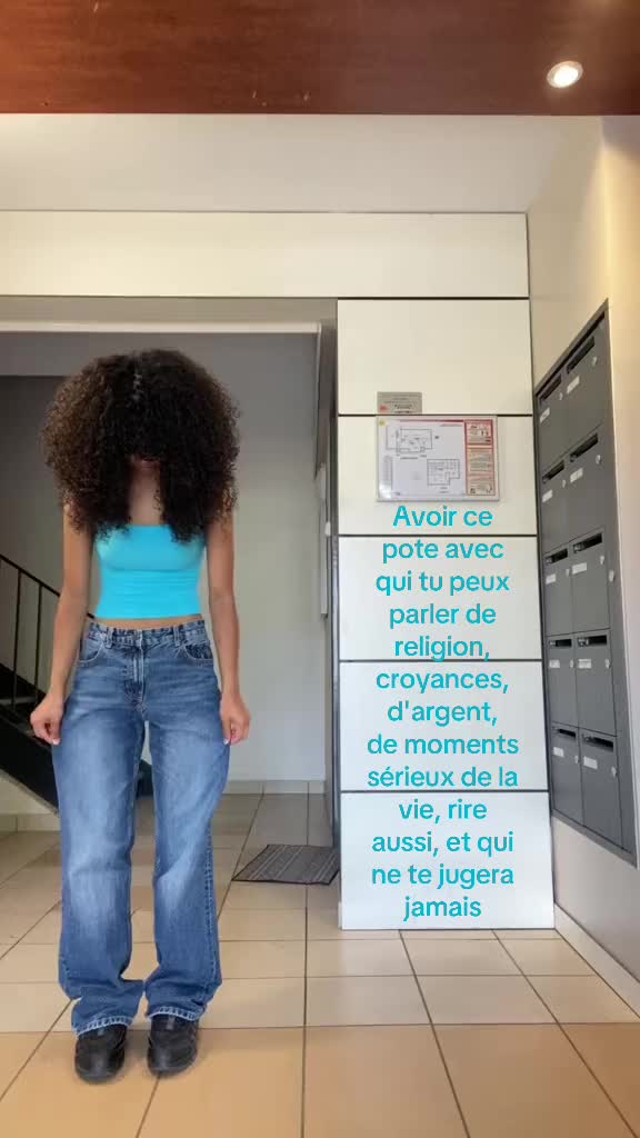 @emi'🚶🏽♀️