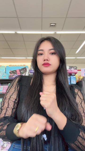 @Dewi Fitria💋