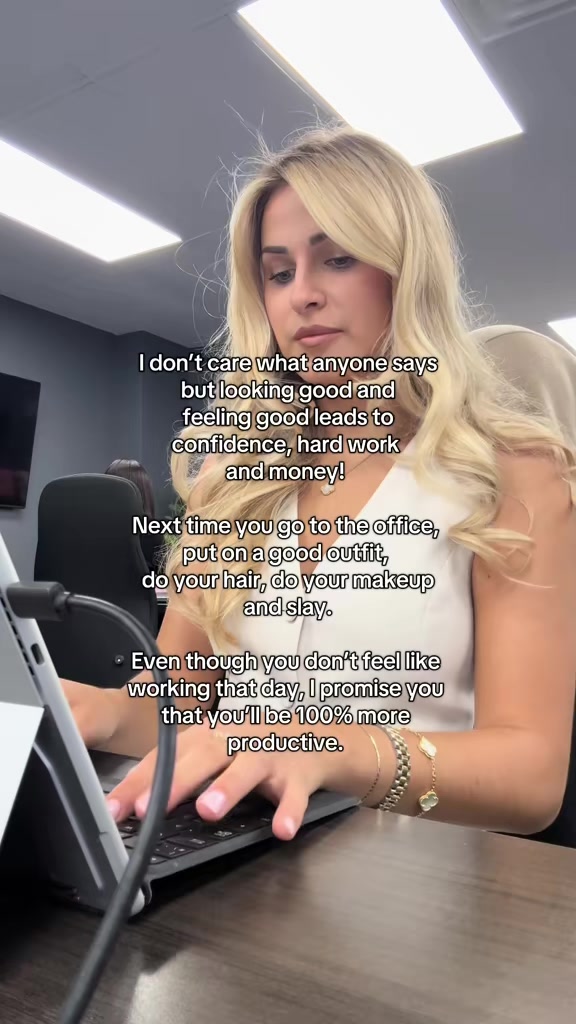 @THAT Corporate Girl