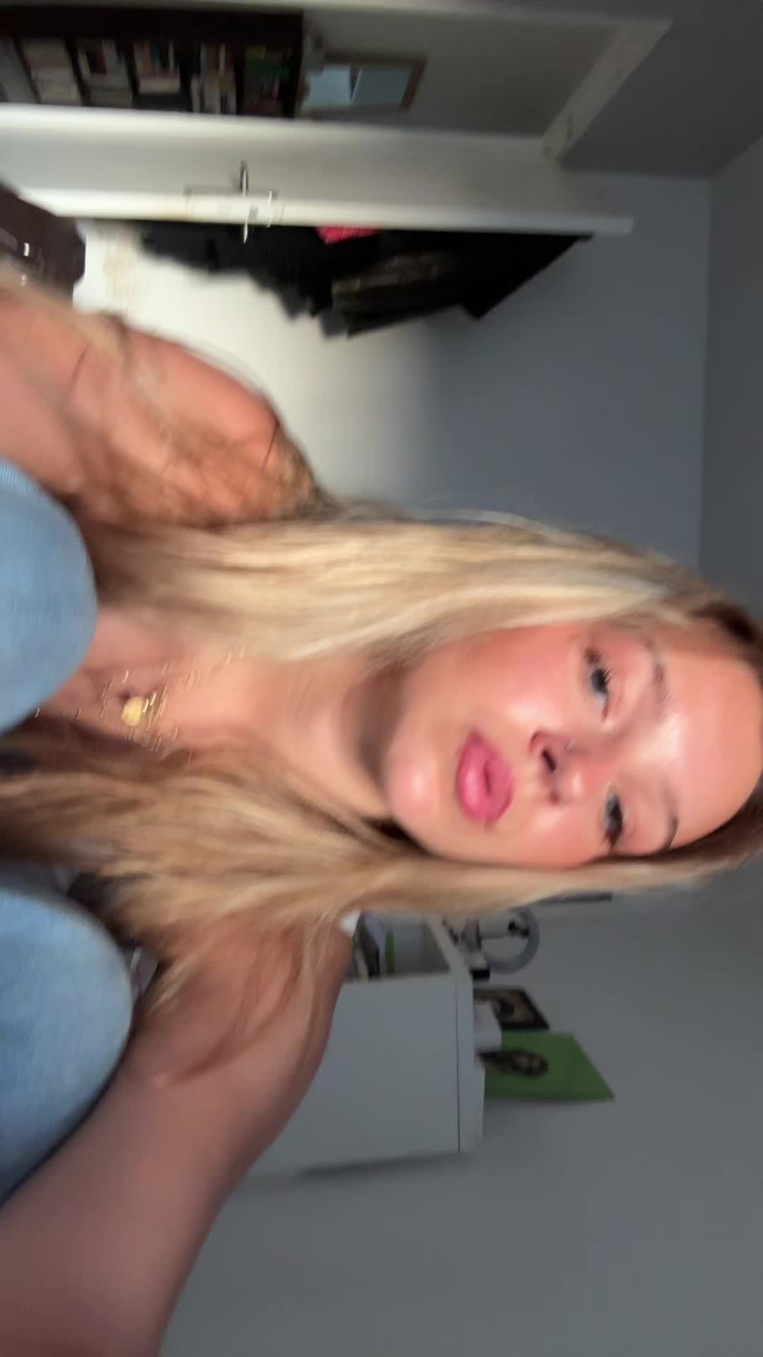 @zélie🌟