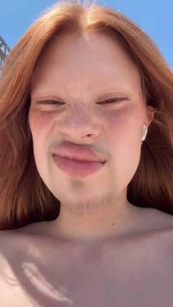 @👩🏻&zwj;🦰