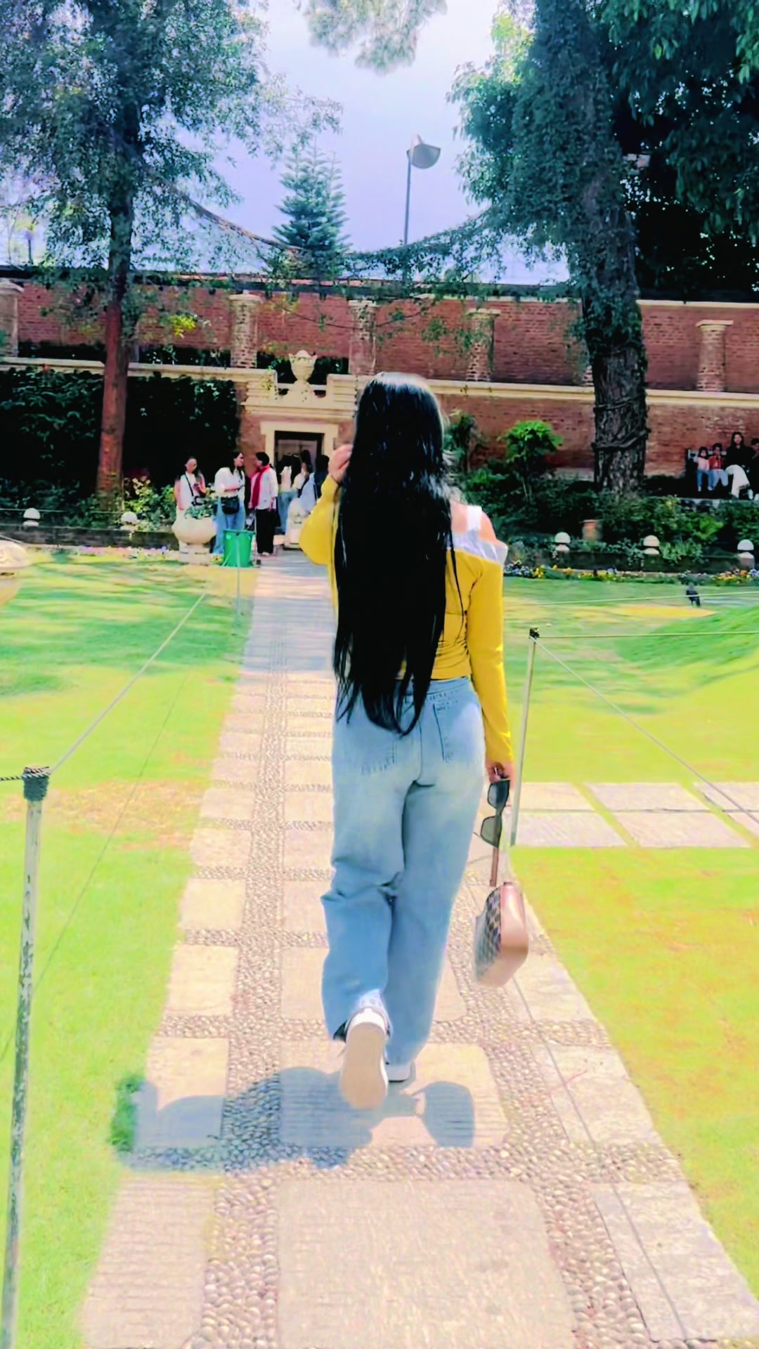 @Nira karki