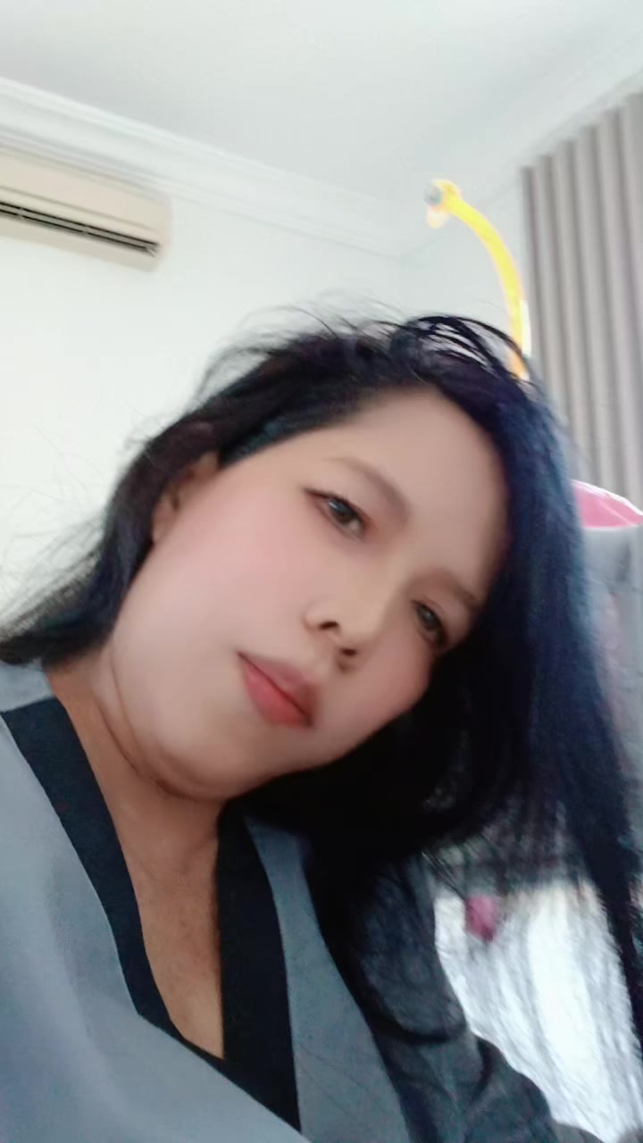 @Rossa Indah Esyeam