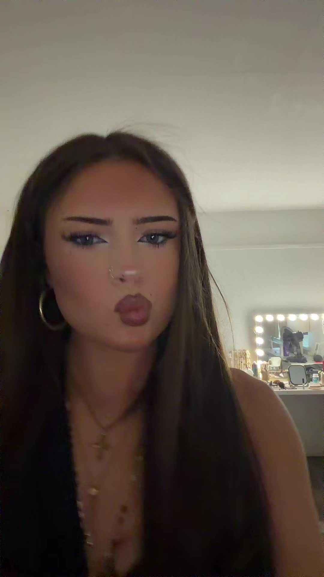 @ameliadeeekin