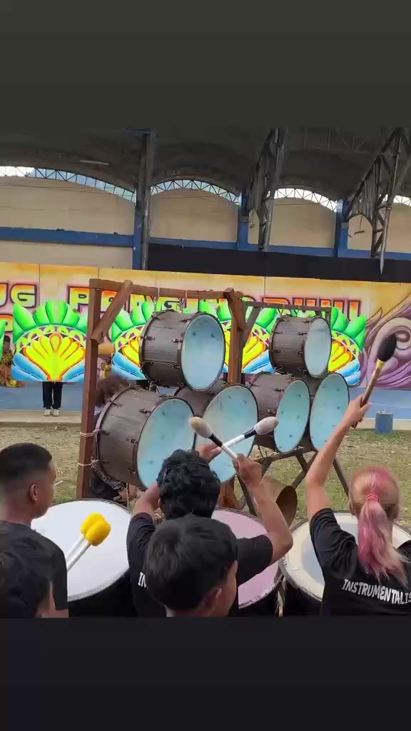@Eksdei.