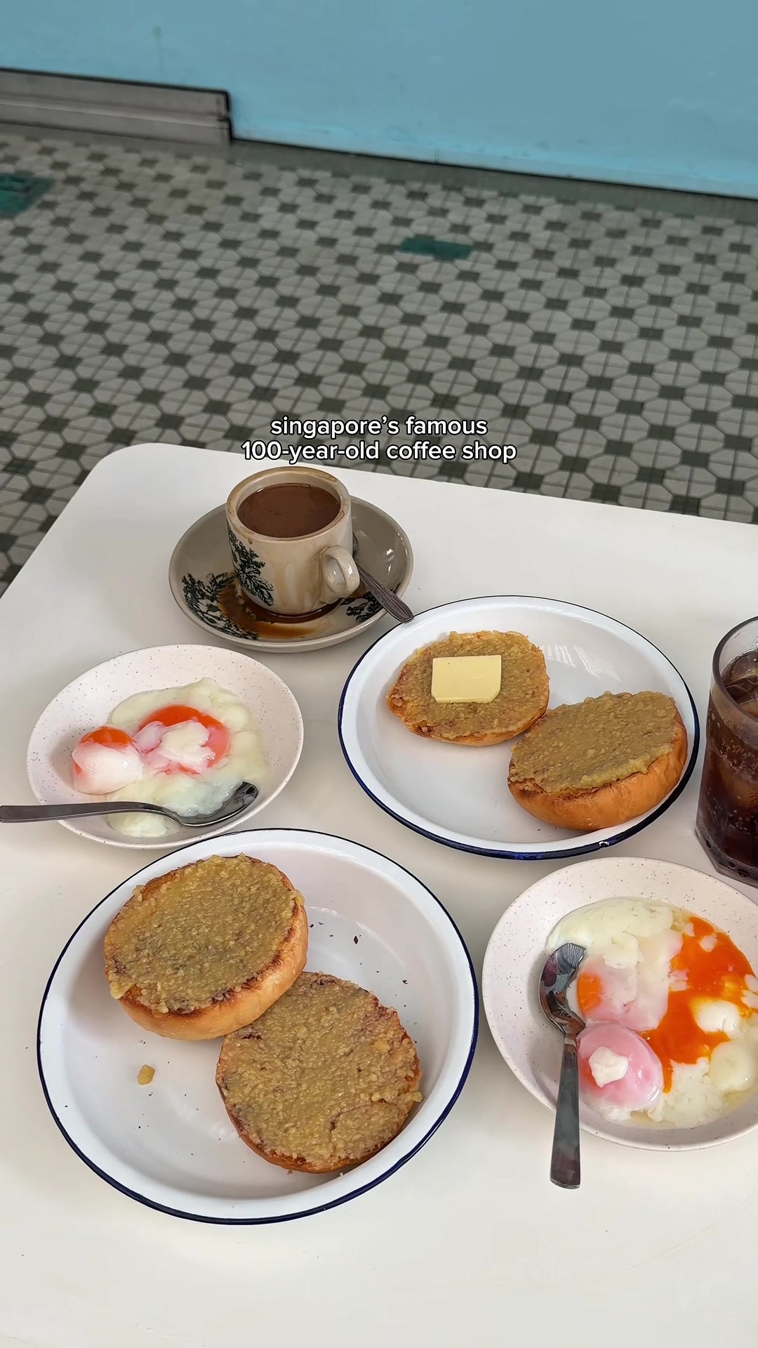 @claire | food & travel ♡