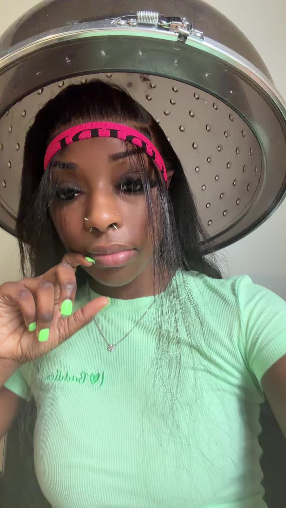 @kiradamfnp🐍| Wig influencer