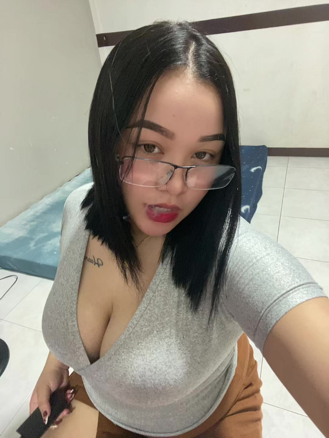 @babygirlella666