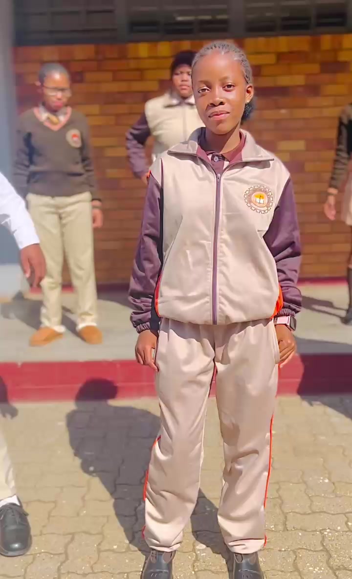 @Tshepang🎯