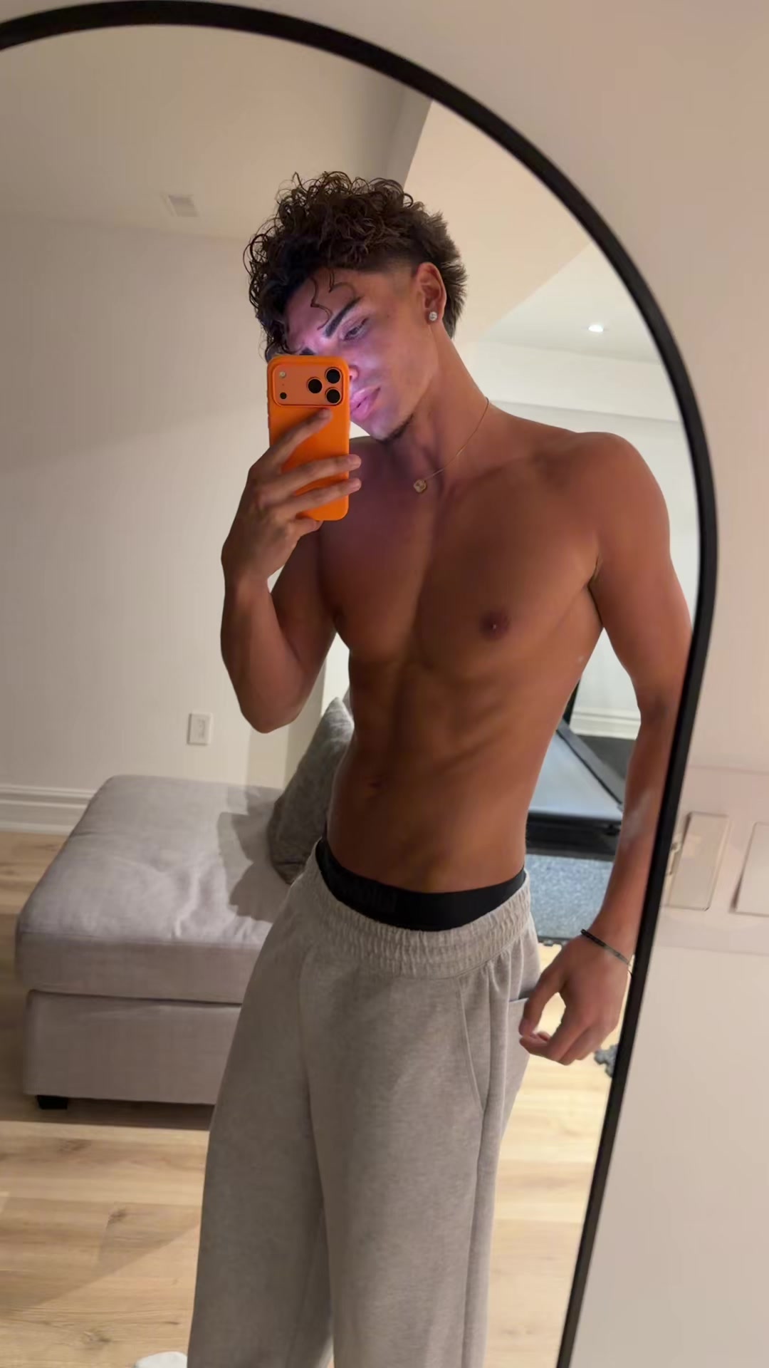@chris.nikoo