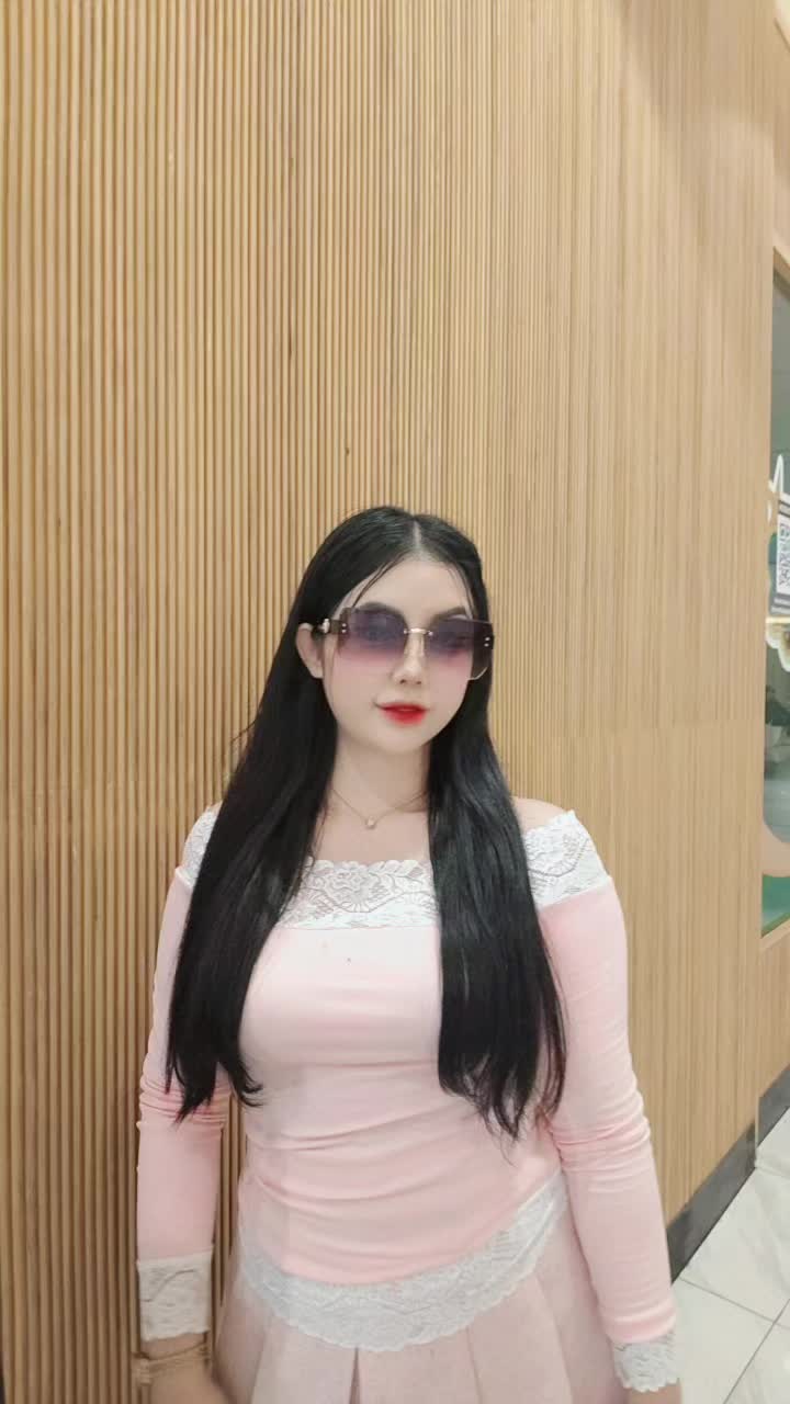 @nkauj see xyooj