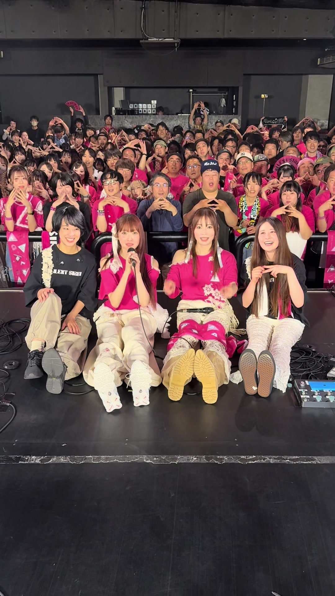 @SILENT SIREN (サイサイ)