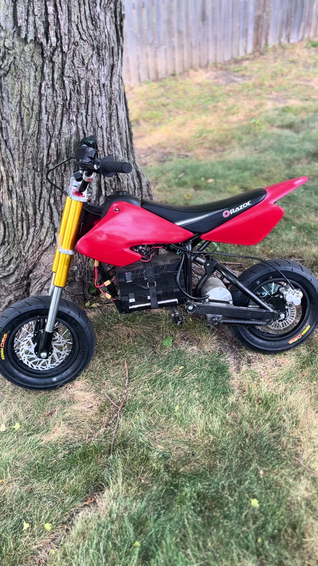 @rzr.max.