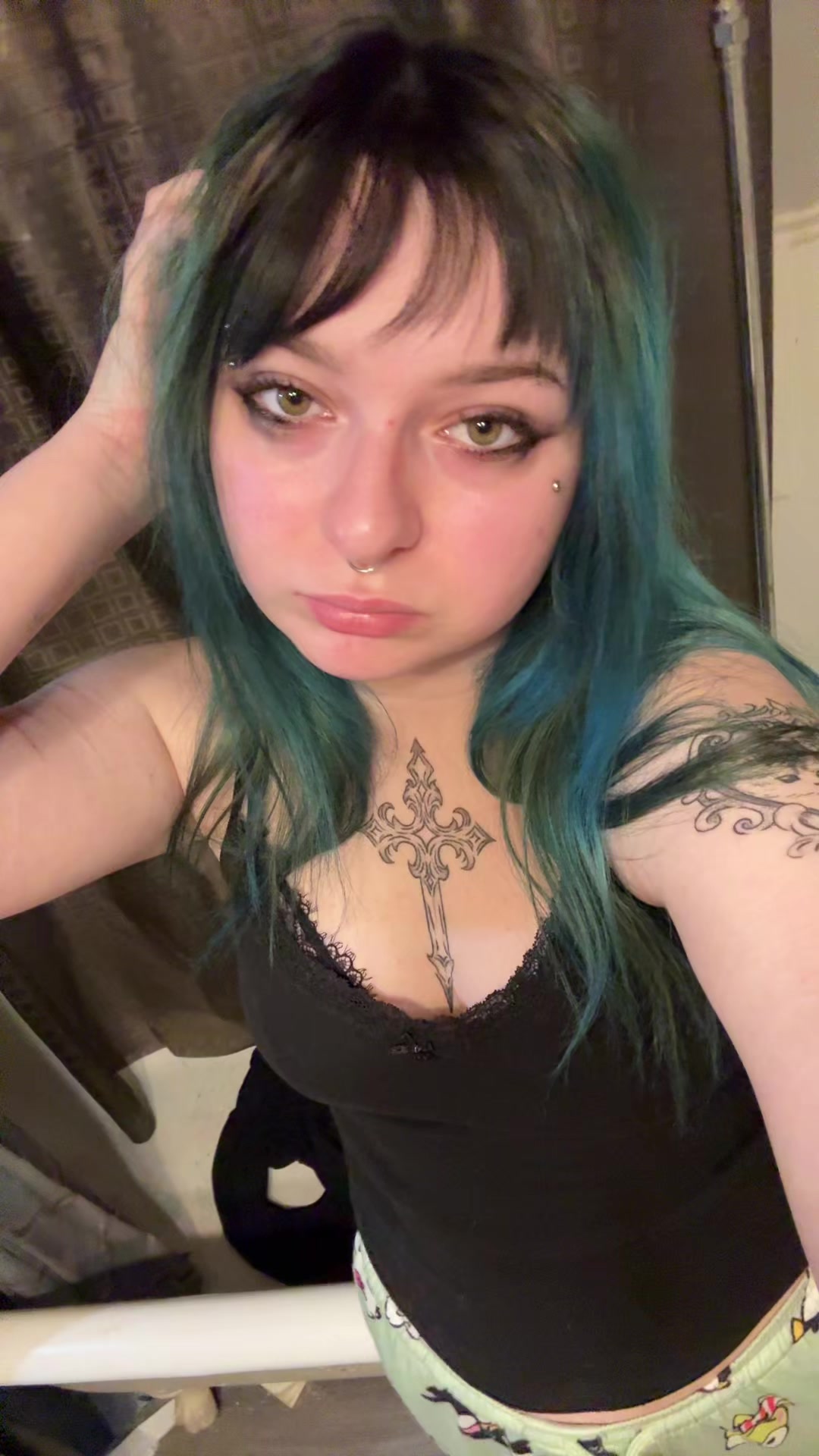 @alayzsaa
