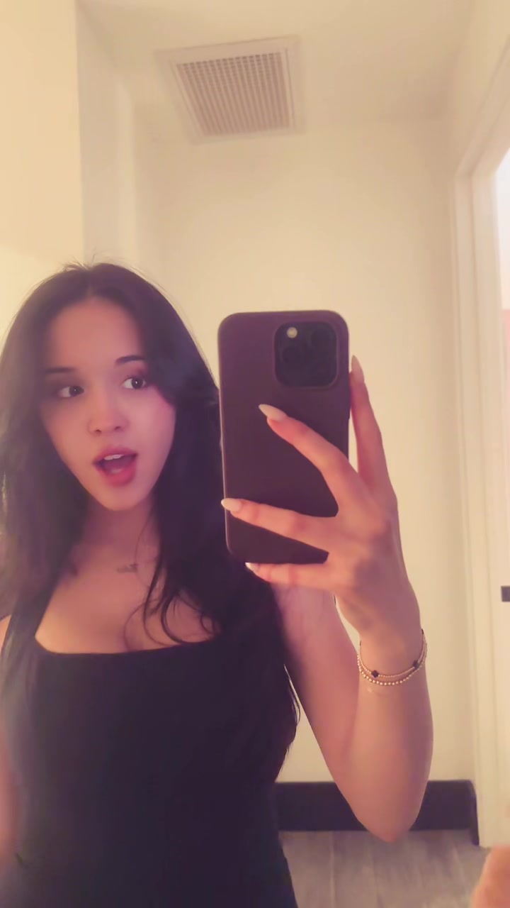 @Ella G