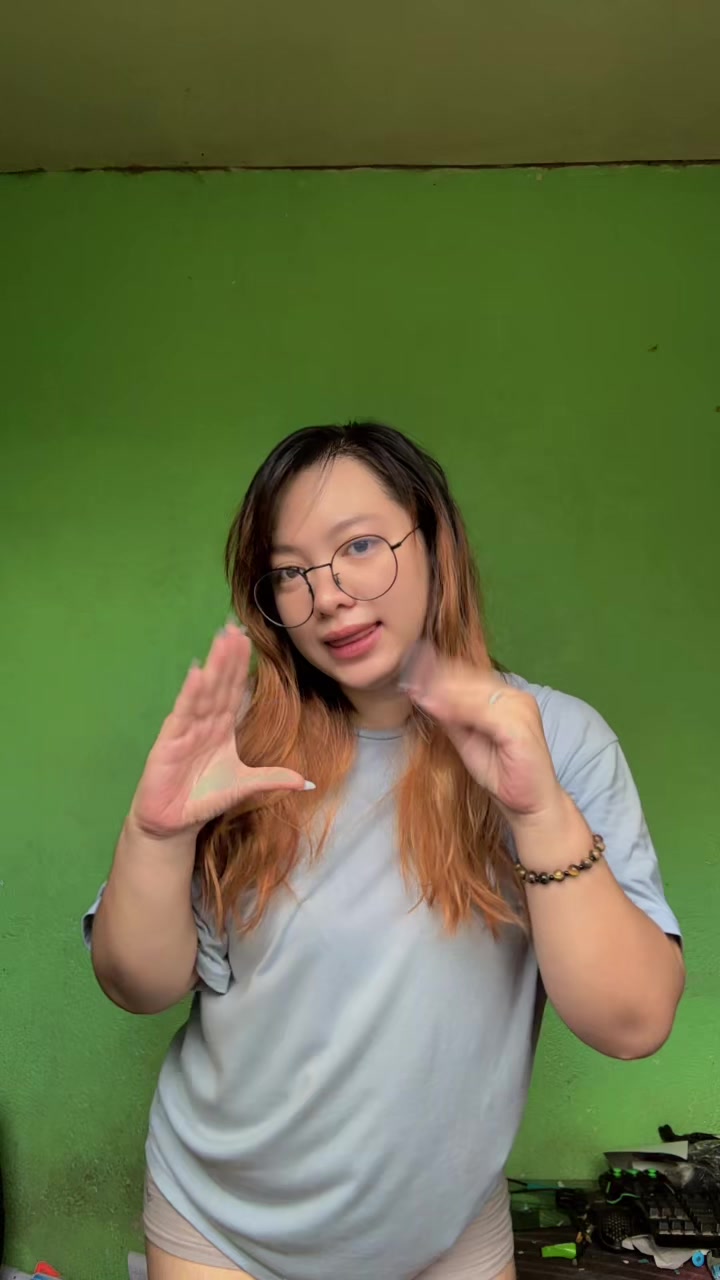 @JohannaHyacinth
