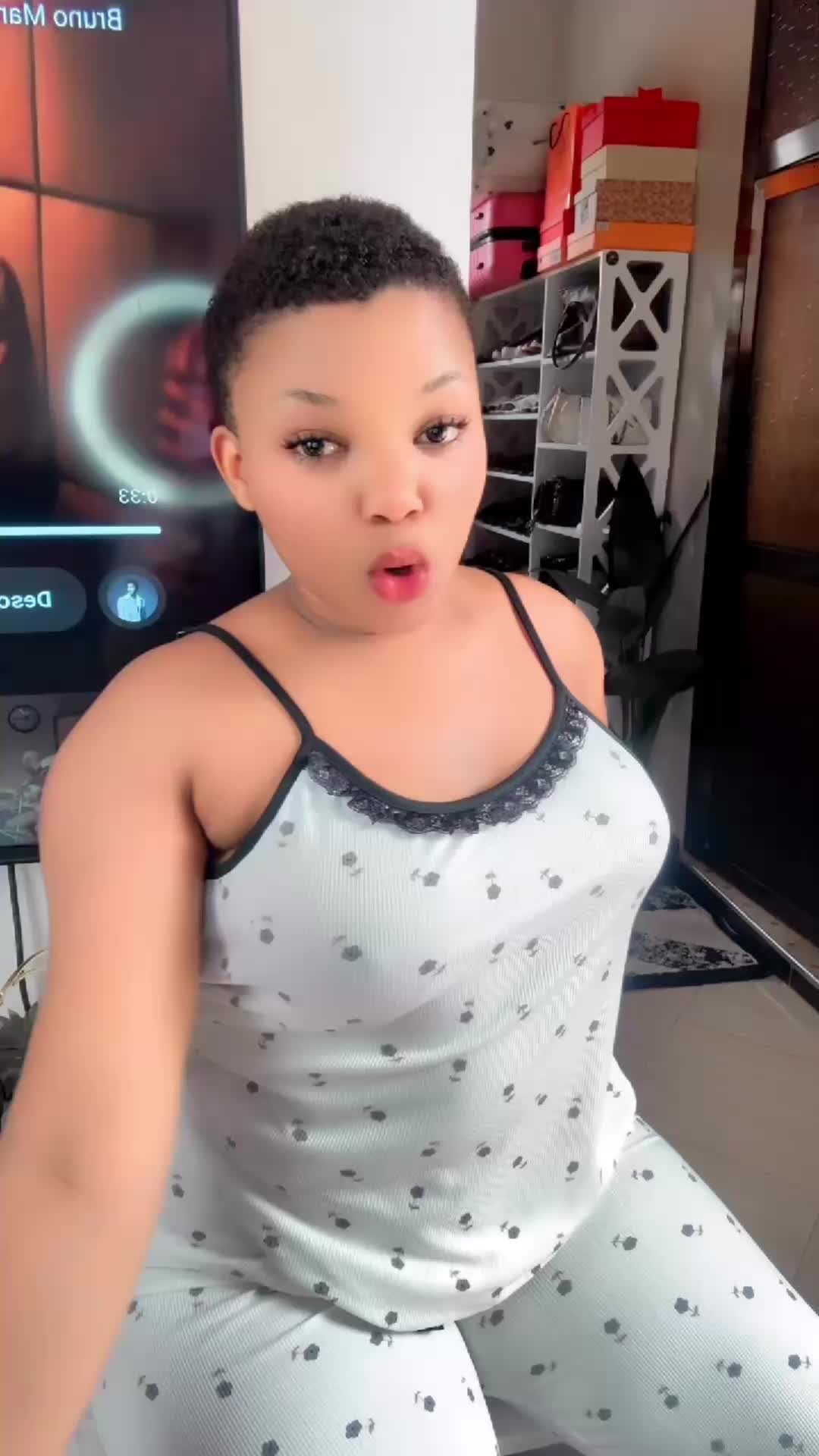 @hotchick956