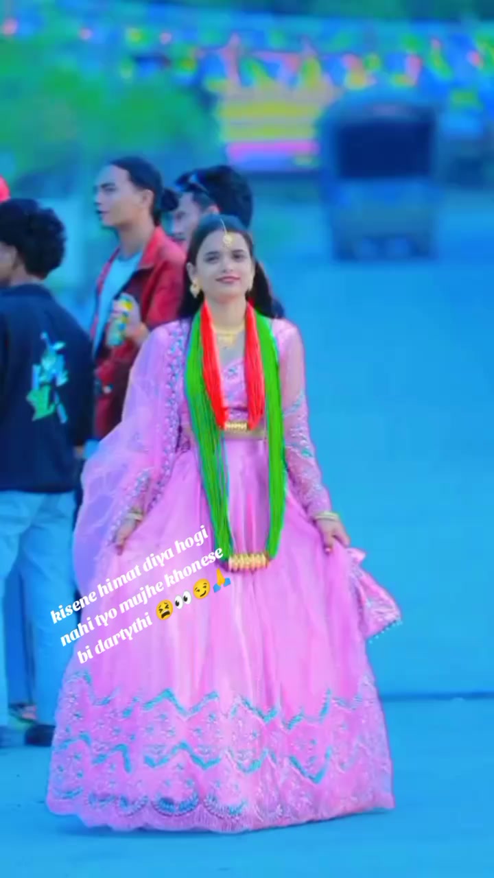 @LaX__मी 💰👀