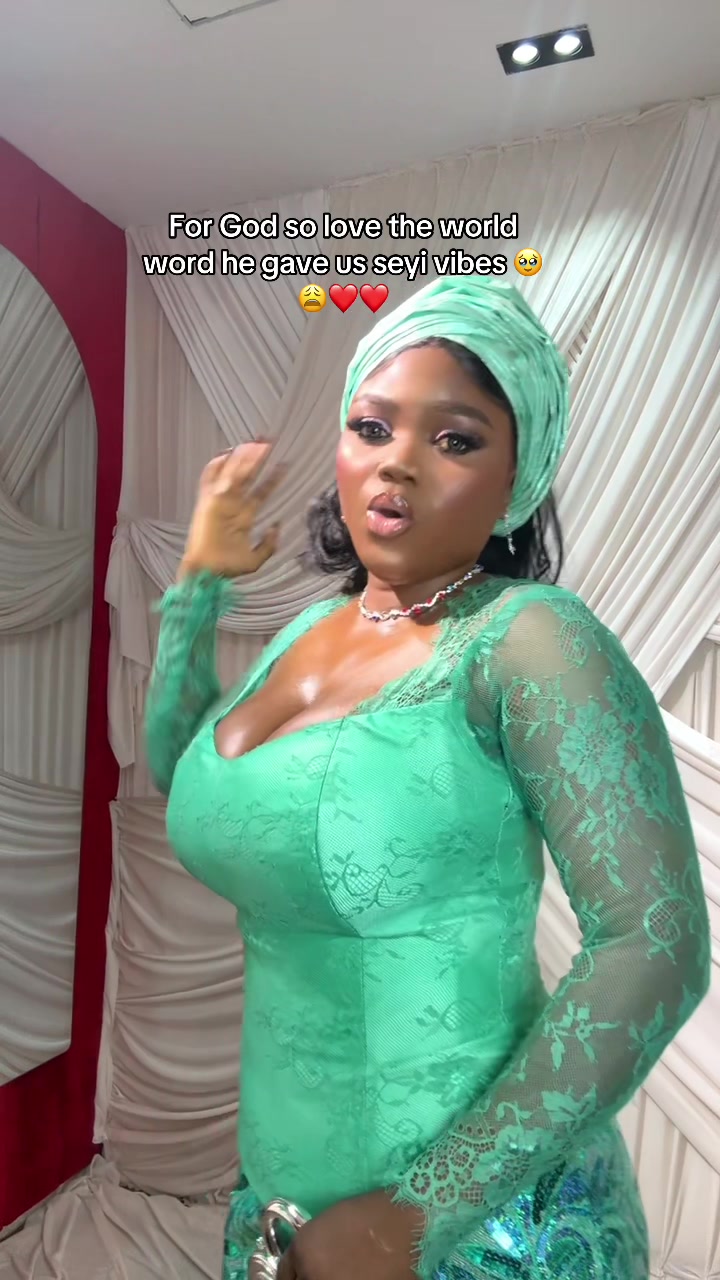 @Makeup artist in festac