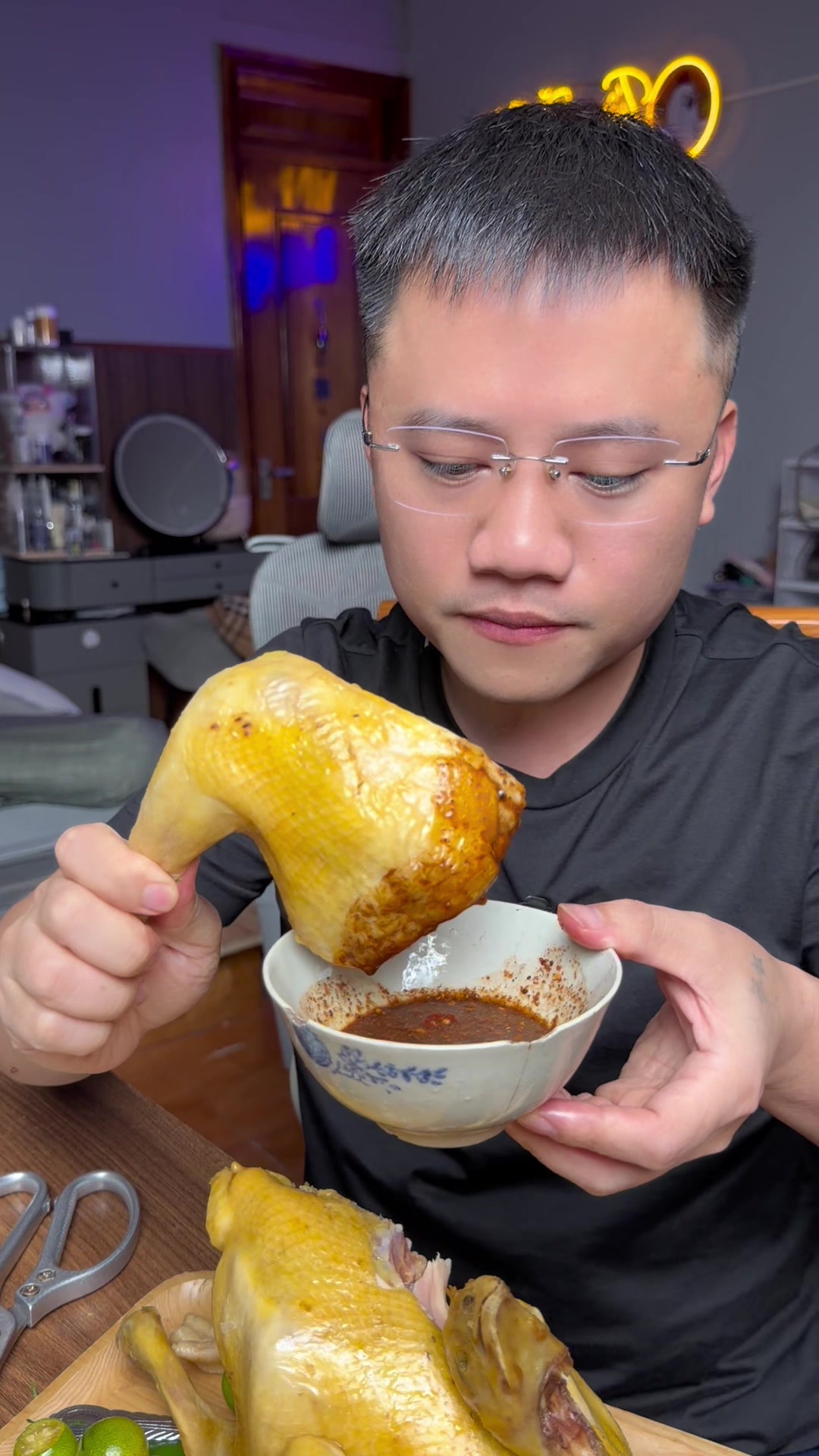 @Nguyễn Văn Hậu (Hậu Troll)