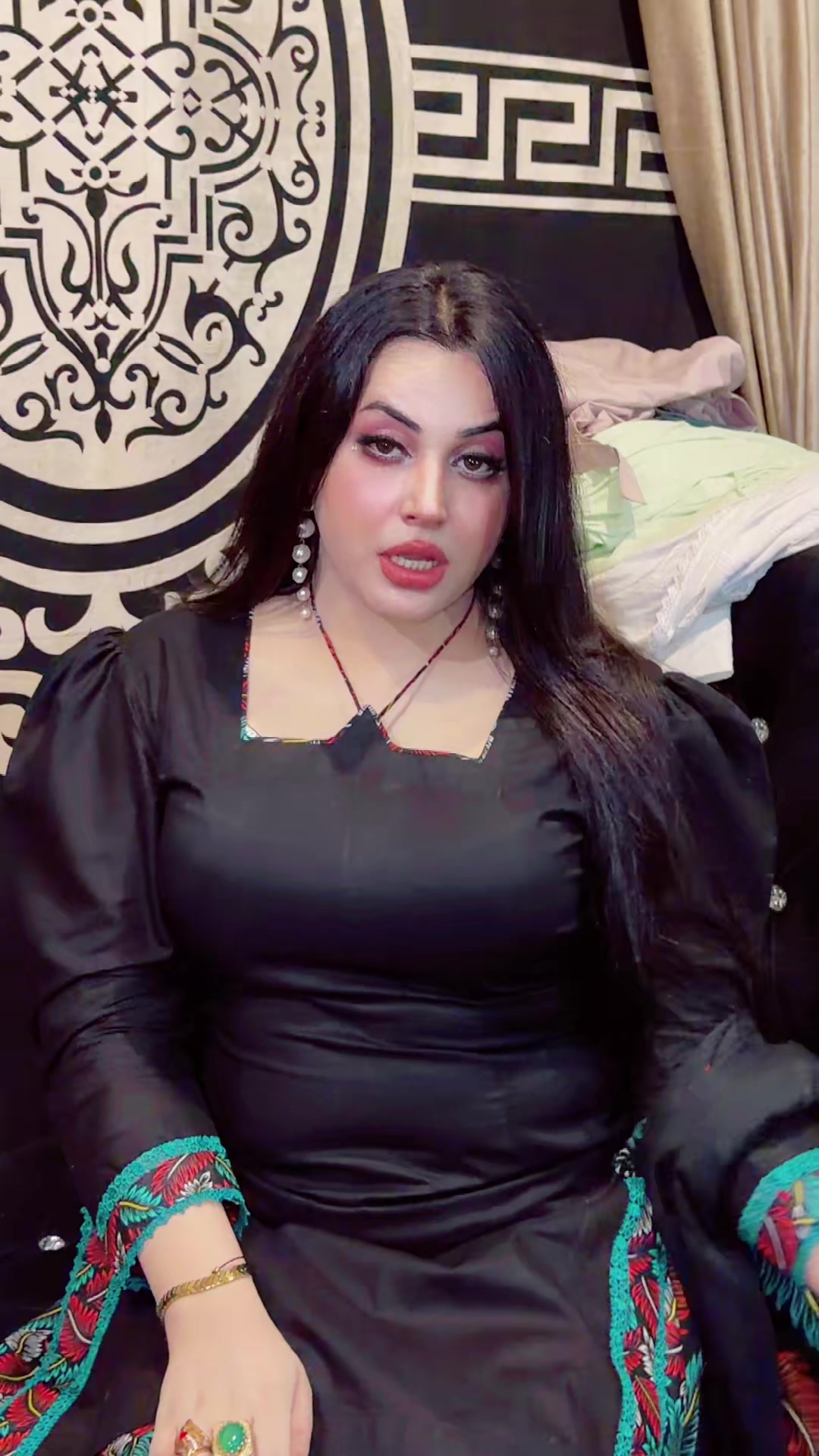 @👑cHaHaT QuEeN👑🧚🏻♀️