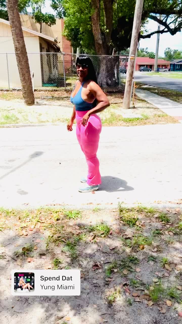 @Peaches 🍑