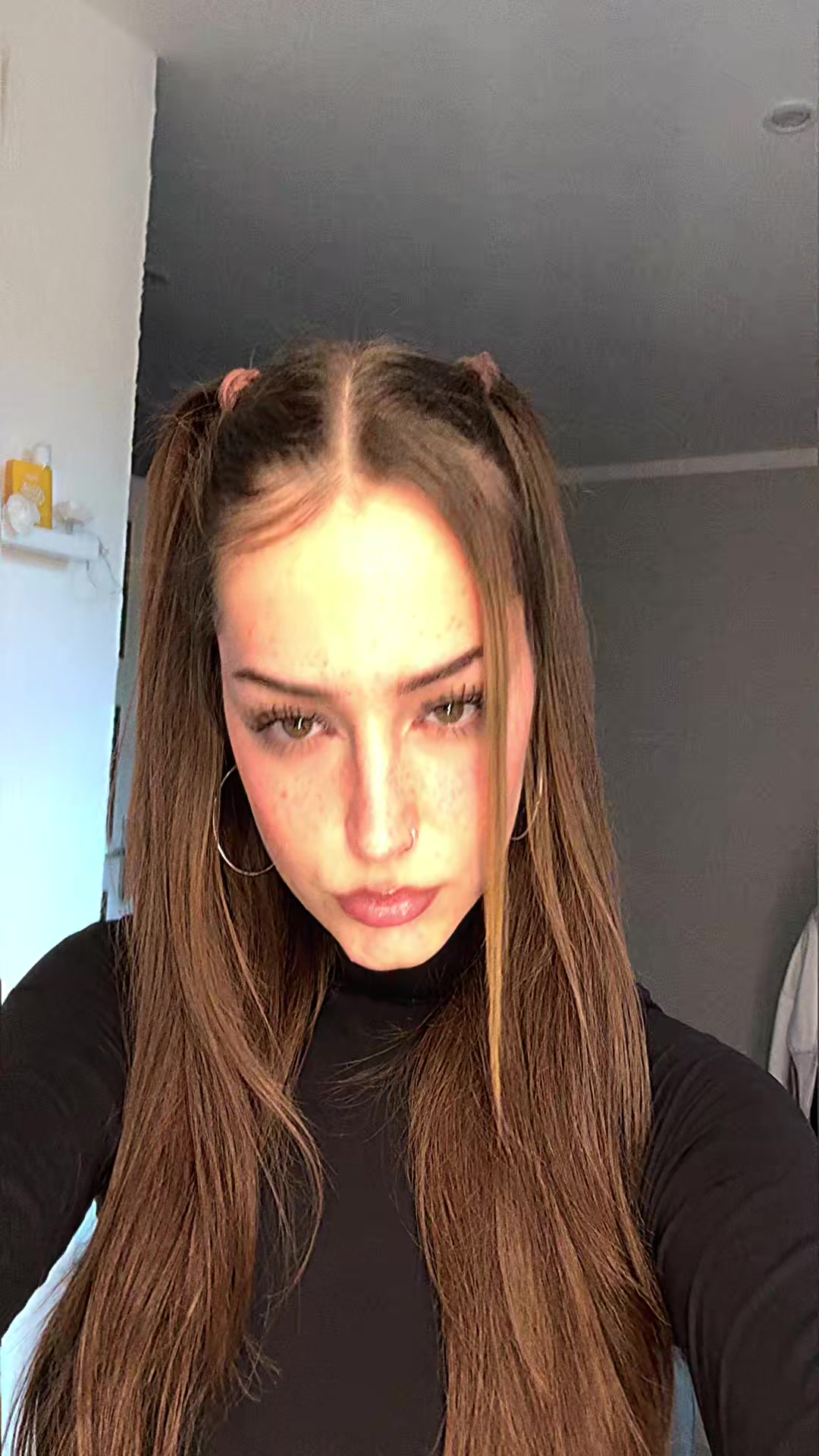 @𝐇𝐀𝐍𝐍𝐀𝐇𝐋𝐔𝐈𝐒𝐈𝐄𝐍𝐍𝐄
