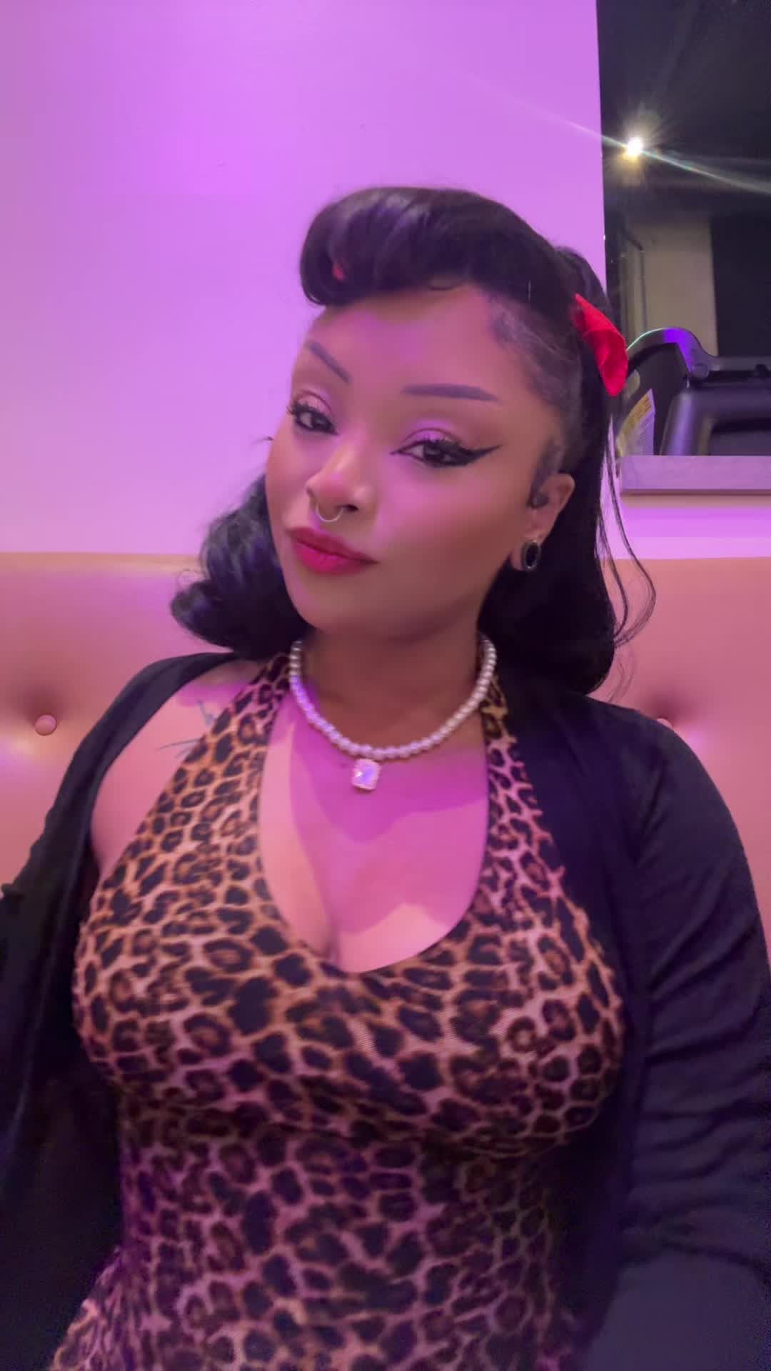 @THEDARKFEMININE