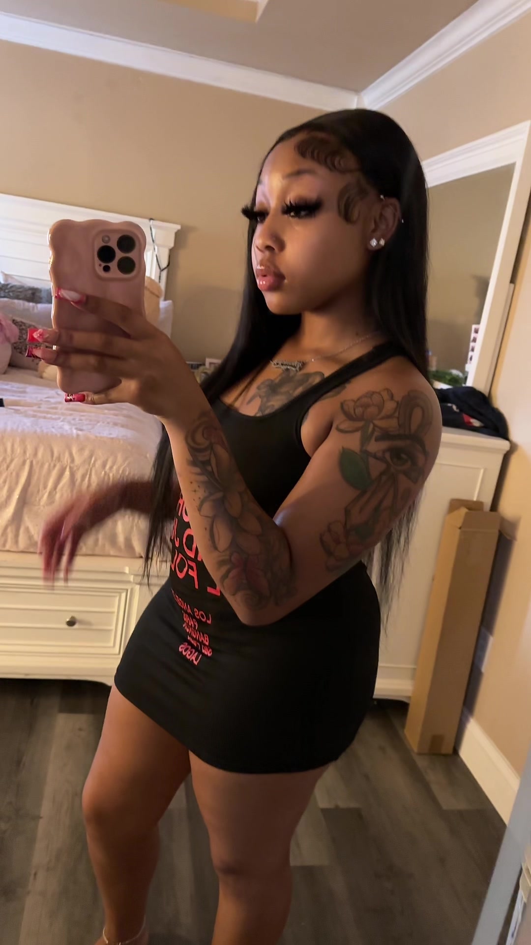 @shaniya janai